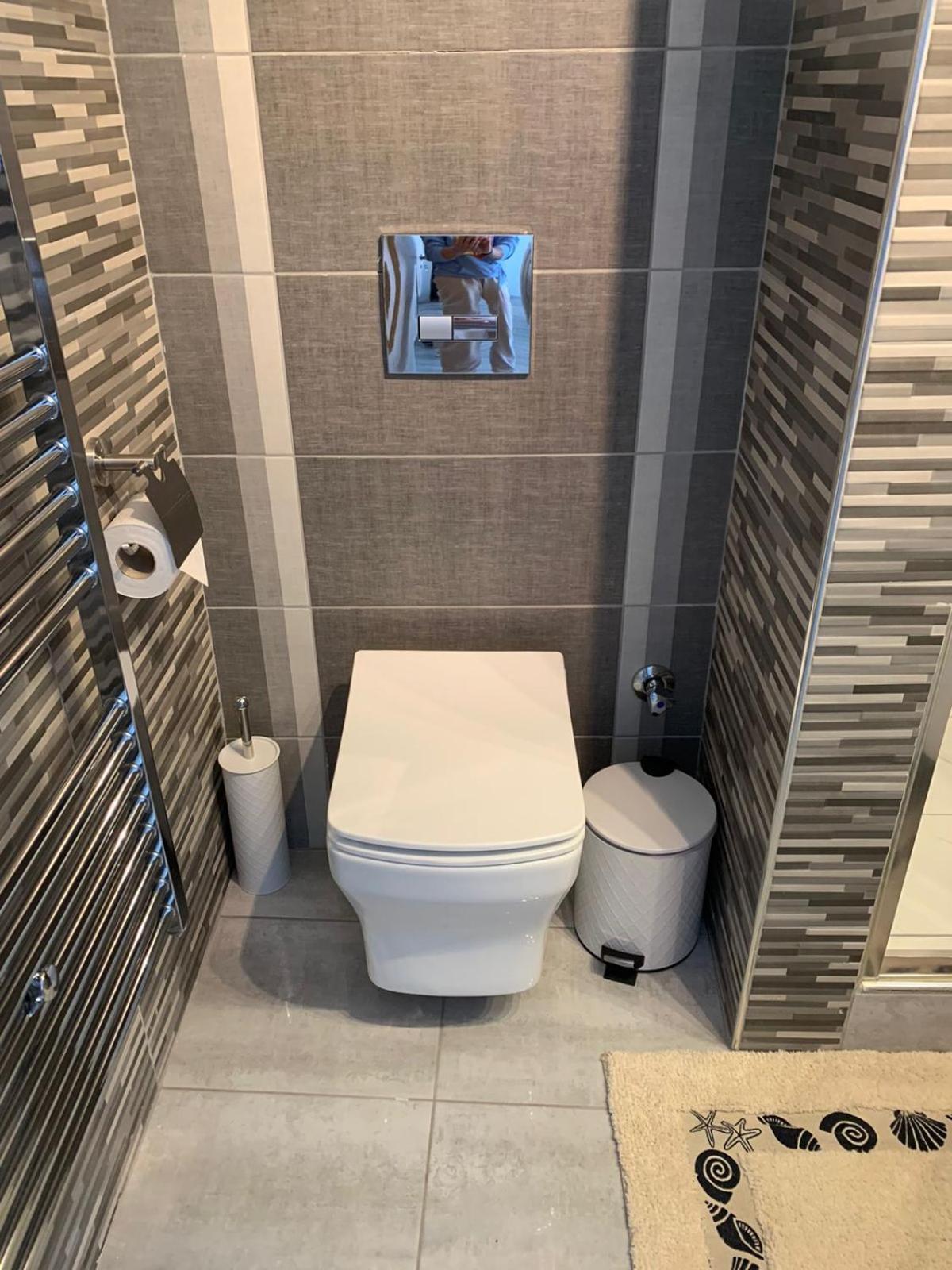 Apartment City Star - Penthouse Next To Atatuerk House And With View To Castles