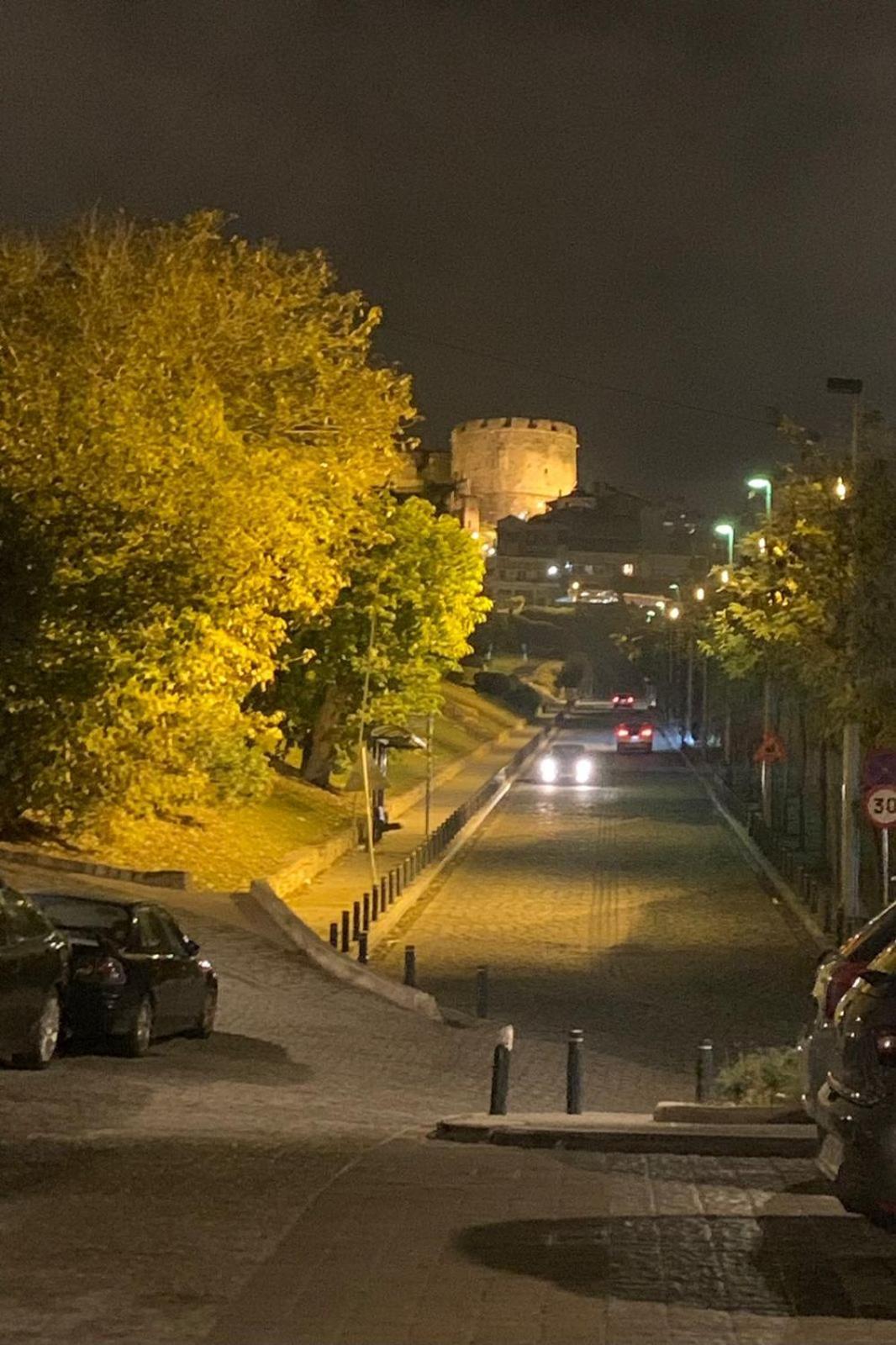 City Star - Penthouse Next To Atatuerk House And With View To Castles * Thessaloniki